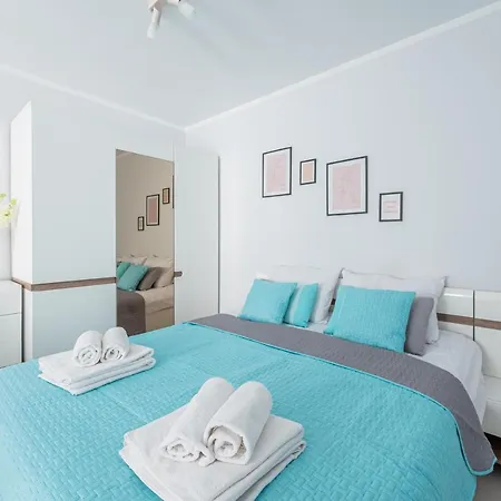 Apartament Z Balkonem Przy Latarni 150M Od Morza Kolobrzeg Exterior photo